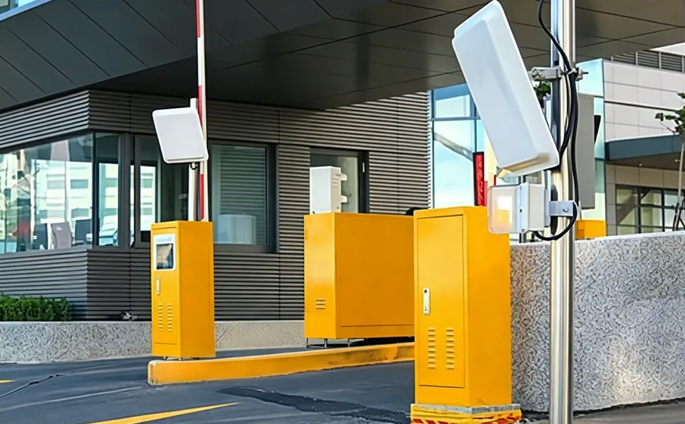 RFID����ƵԶ�����д������ͣ������������